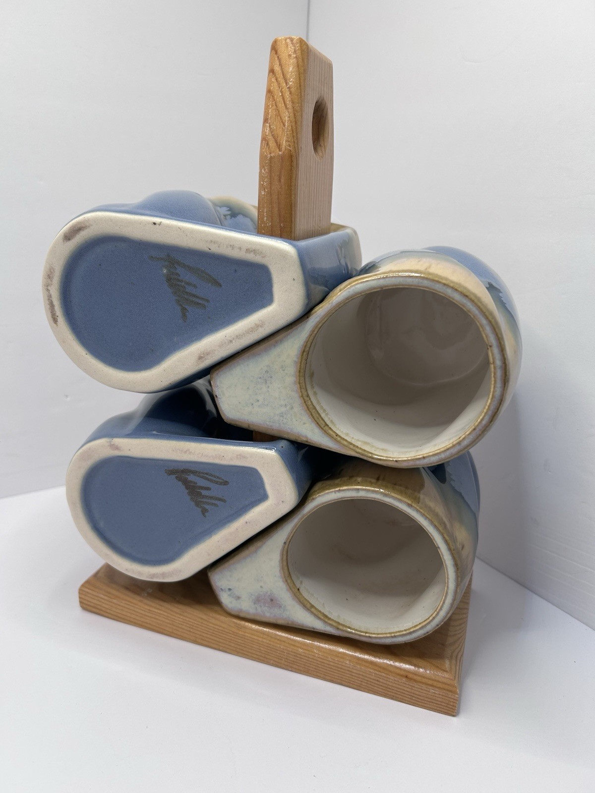 4 Vintage Rodolfo Padilla Coffee Mugs STONEWARE Drip Glaze Stack Wood W/ Stand