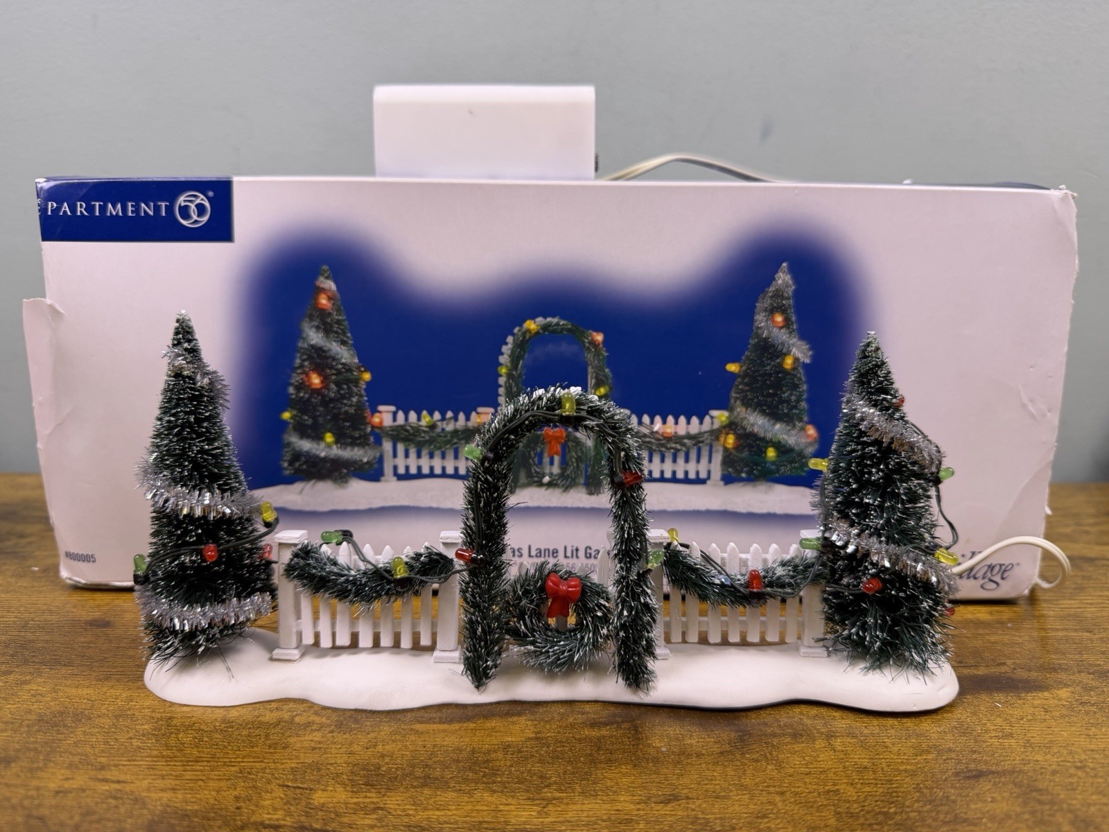 Department 56 Original Snow Village Christmas Lane Lit Gate 80005 w/ Box Tested
