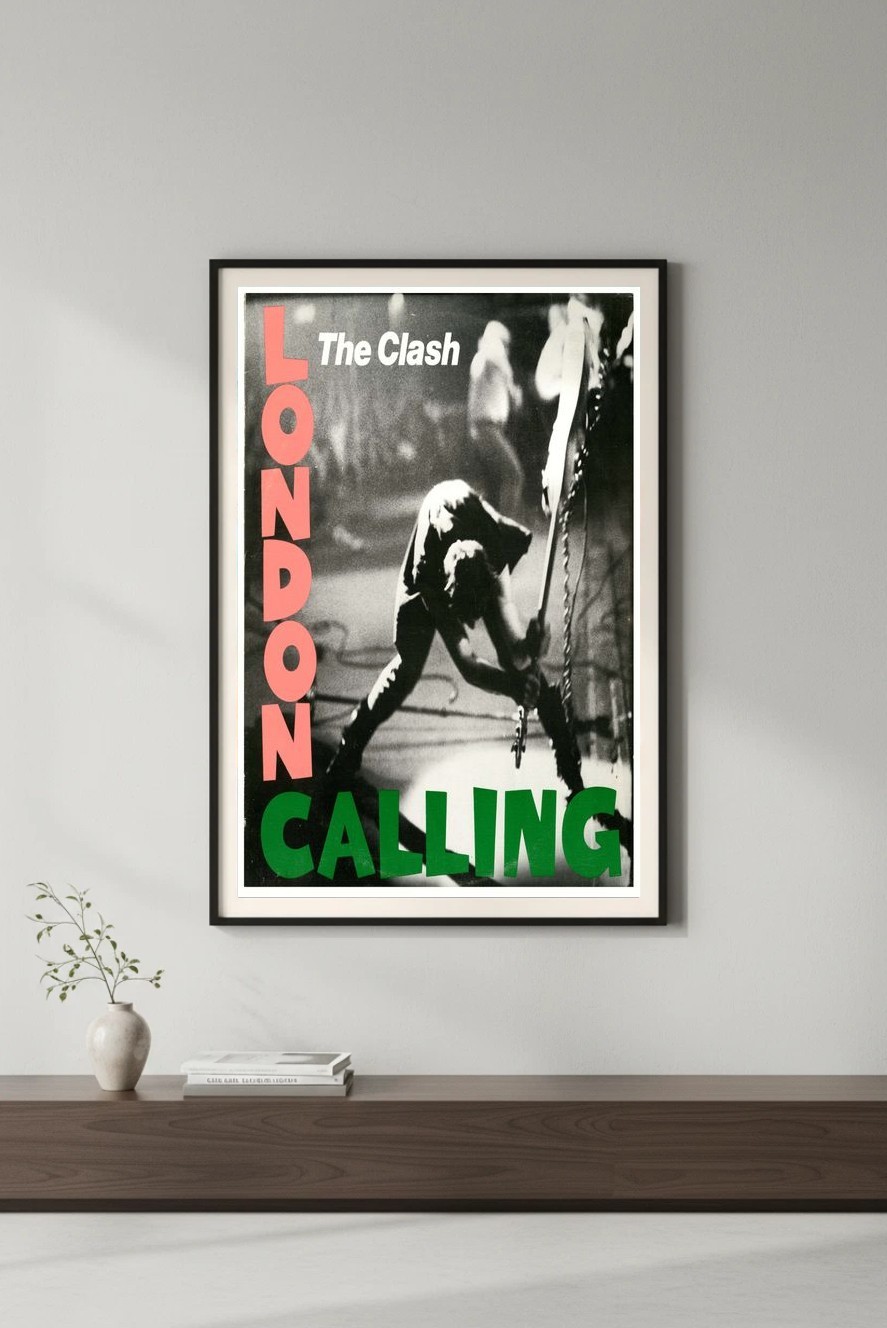 🎸 The Clash - London Calling Poster 1979 - UK 🎶 24x36” - 200 GSM Paper 🗞️ 🎸 The Clash - London Calling Poster 1979 - UK 🎶 24x36” - 200 GSM Paper 🗞️