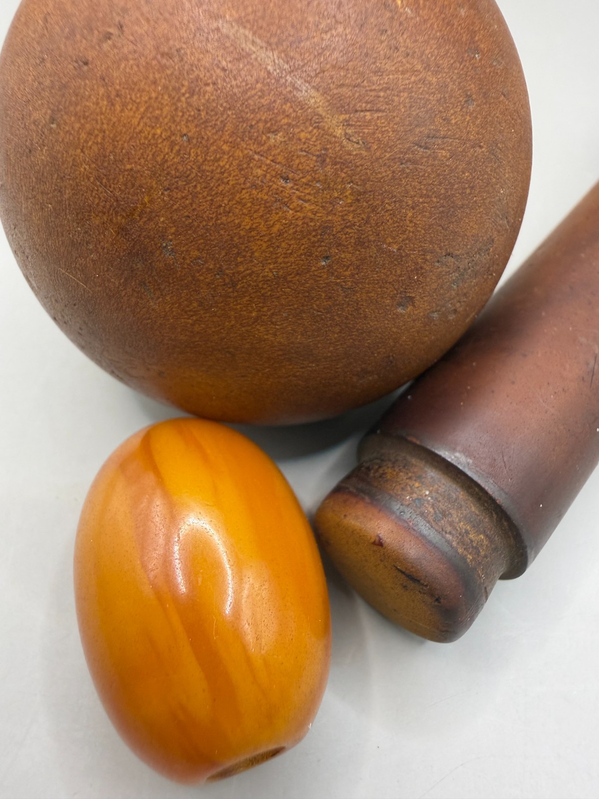 A unique antique Bakelite piece (1965) – Weight: 217 grams