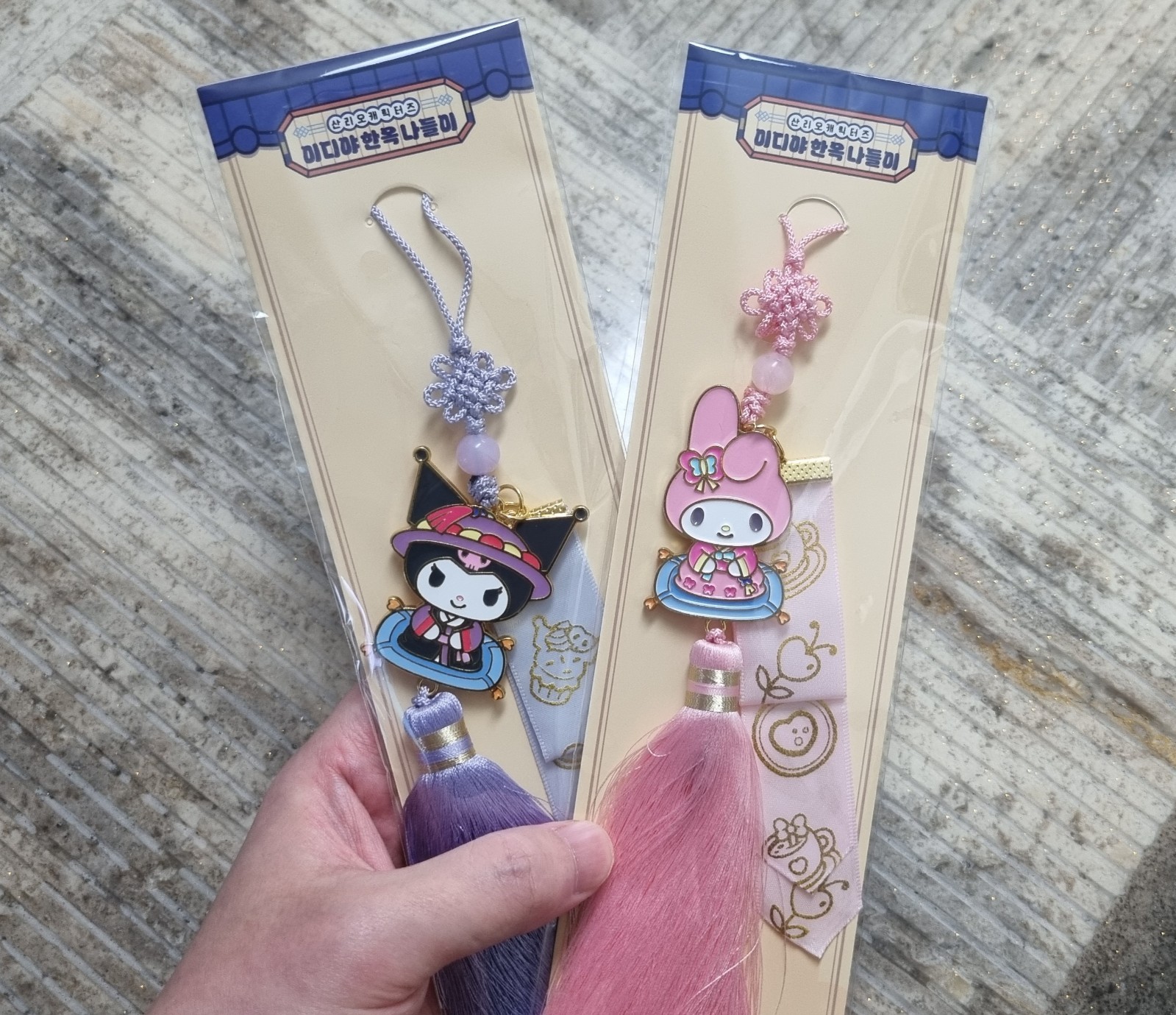 [EDIYA x Sanrio] Korea Exclusive Hanbok Norigae Keyring - My Melody & Kuromi