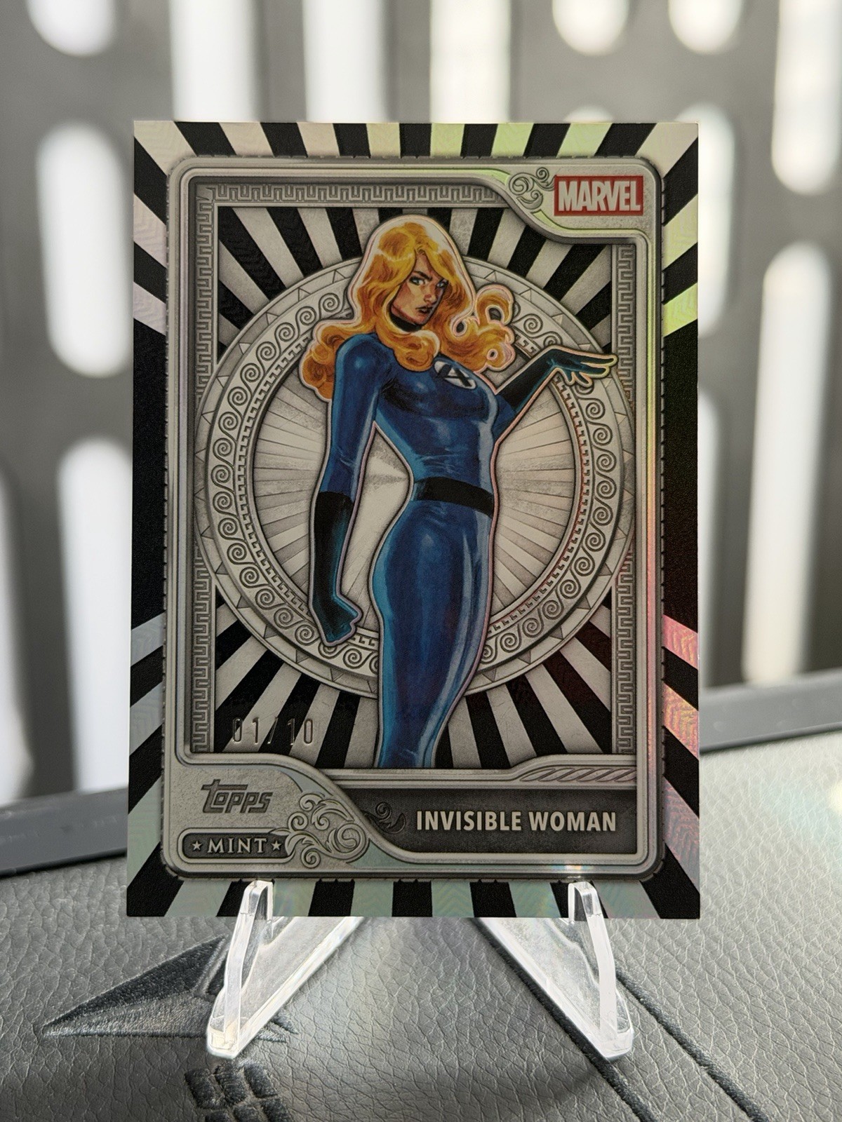 2026 Topps Mint Marvel Invisible Woman Black Foil 01/10 Alpha