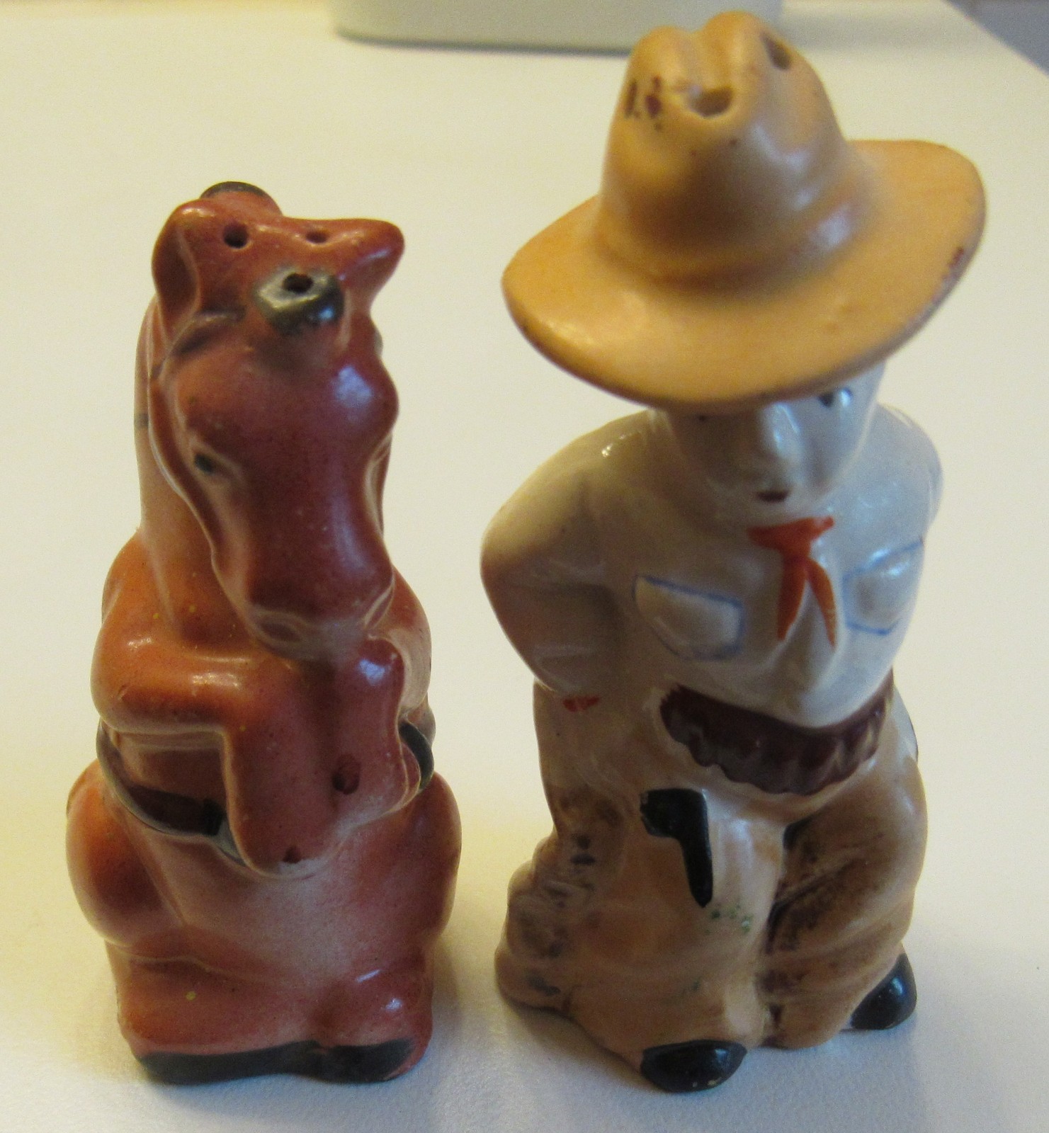 Vtg Western Americana Cowboy Horse Salt Pepper Set Japan 6 Shooter Trick Pony Vtg Western Americana Cowboy Horse Salt Pepper Set Japan 6 Shooter Trick Pony