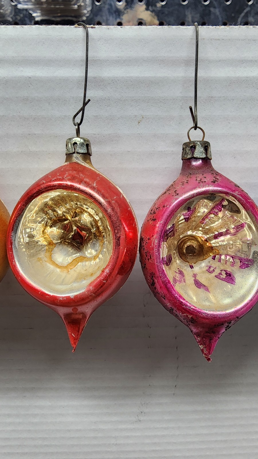 🌟 VINTAGE INDENT TEARDROP REFECTOR CHRISTMAS TREE BLOWN GLASS ORNAMENTS 🌟 VINTAGE INDENT TEARDROP REFECTOR CHRISTMAS TREE BLOWN GLASS ORNAMENTS