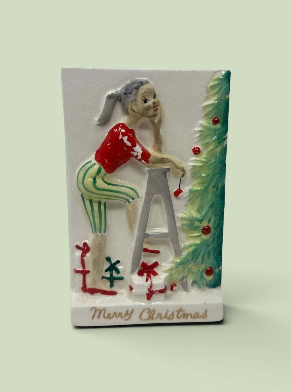 VTG UCAGCO 1950\'S GIRL DECORATING CHRISTMAS TREE CERAMIC VASE ~ JAPAN