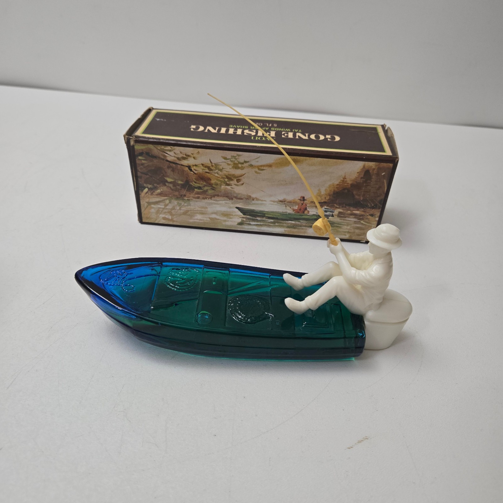 Vintage Avon Gone Fishing Spicy After Shave 5 fl oz Bottle w/ Box NOS 