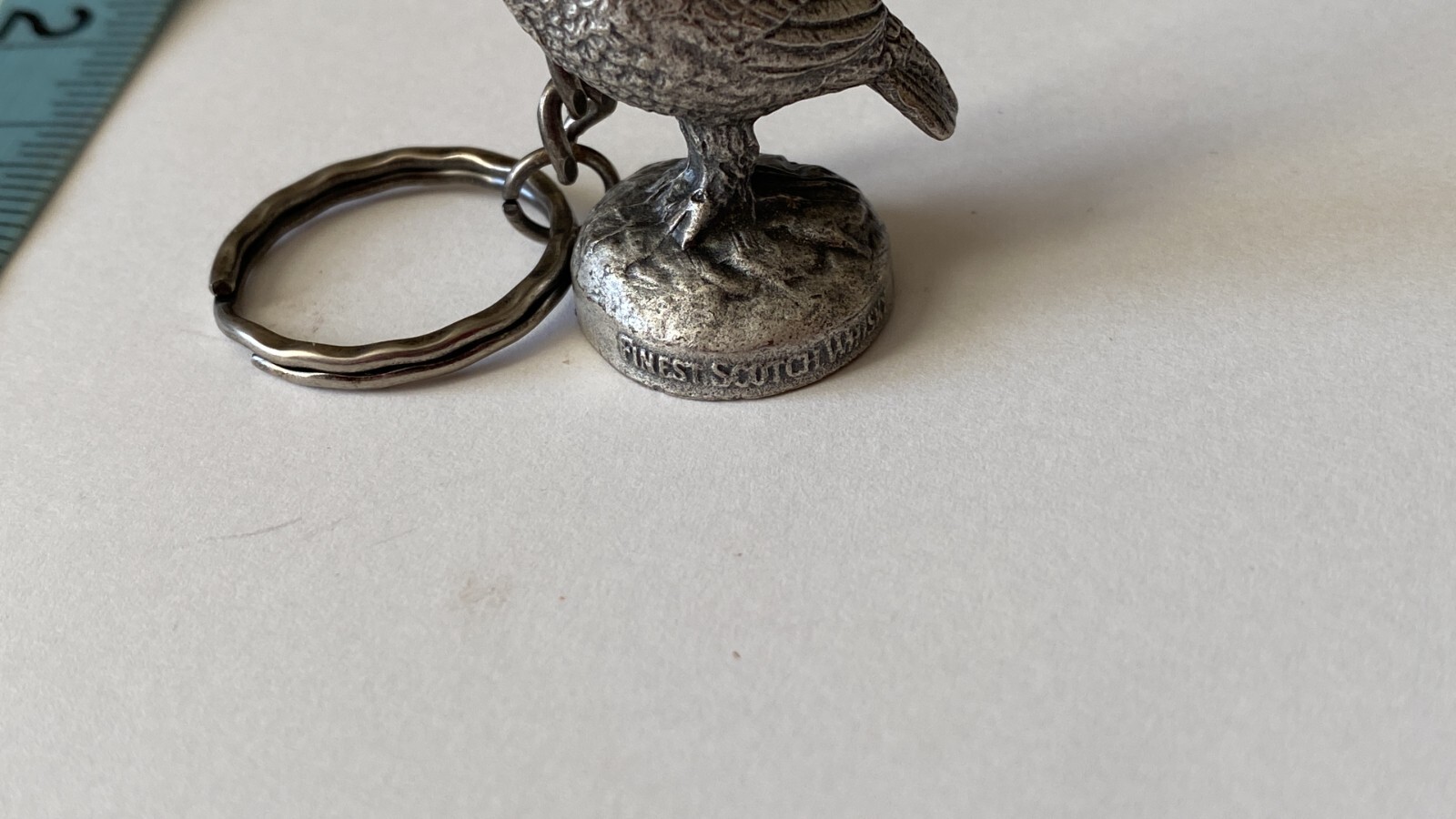 THE FAMOUS GROUSE SCOTCH WHISKEY BIRD KEYCHAIN KEY RING HEAVY