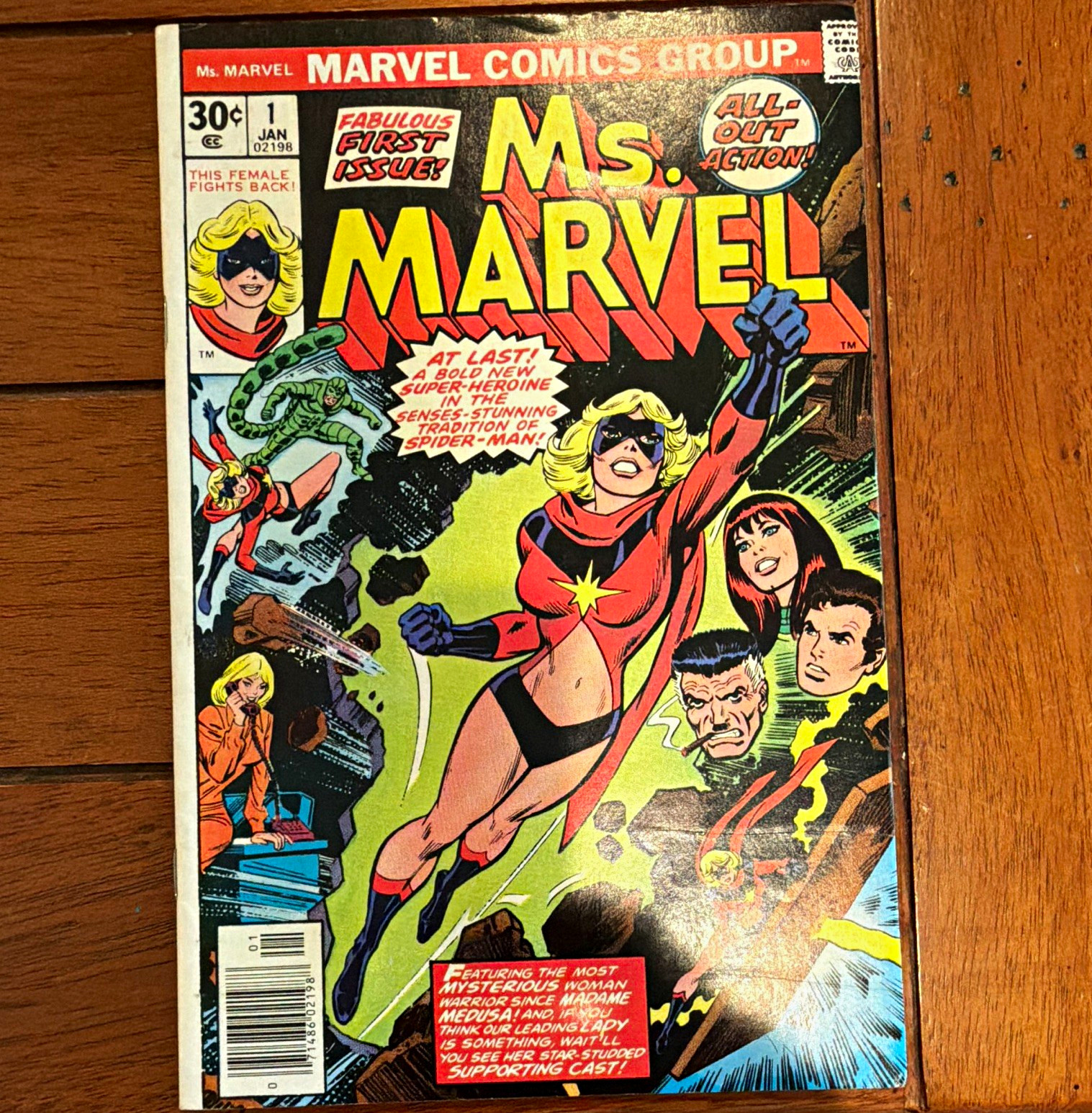 Marvel Comics Ms. Marvel #1 (1977) First Issue Gerry Conway John Buscema