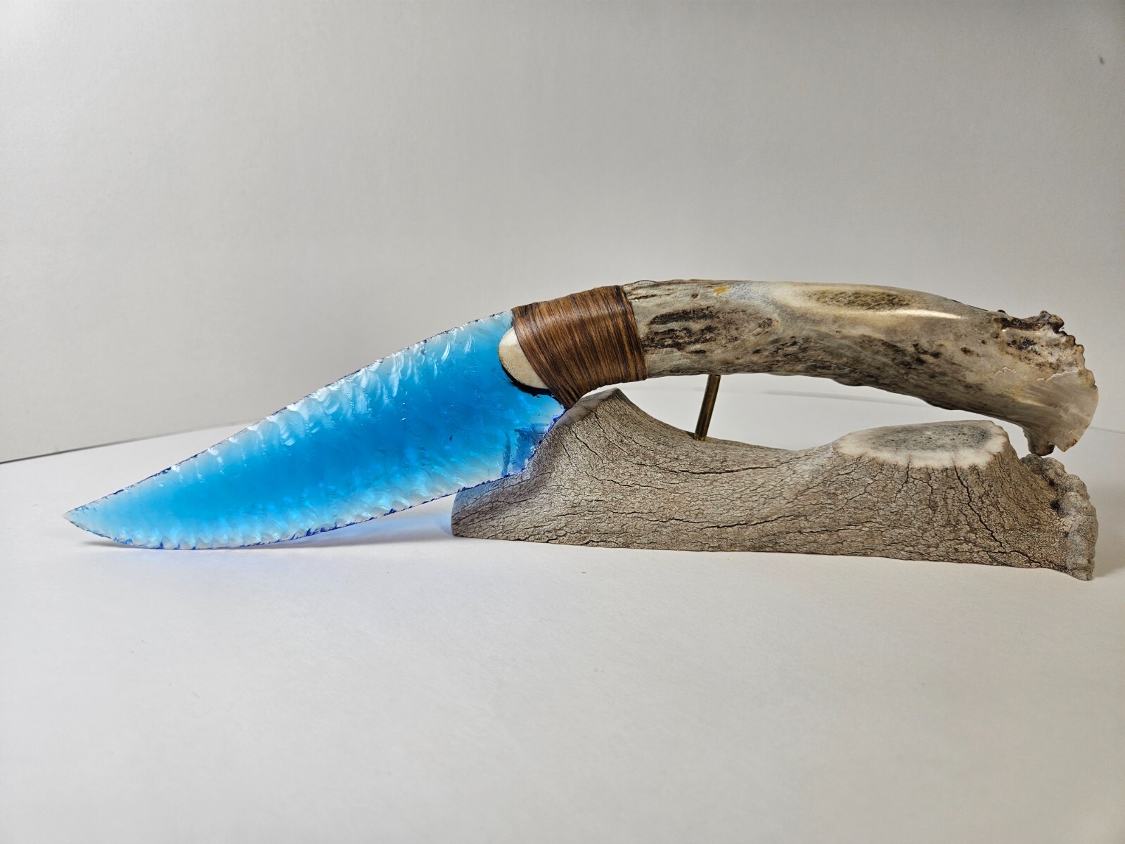 Cobalt Blue Glass Knife~Flint Knapping Art~Unique and Rare Gifts~Perfect Flaking Cobalt Blue Glass Knife~Flint Knapping Art~Unique and Rare Gifts~Perfect Flaking