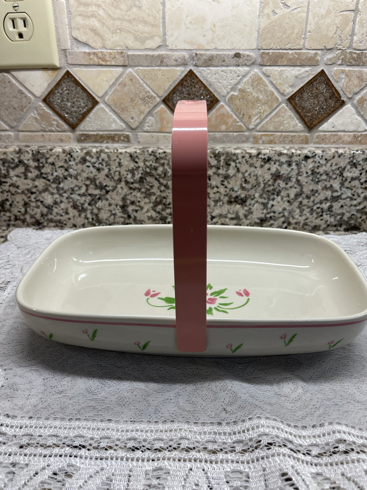 TELEFLORA 1985 Ceramic basket with metal handle - Pink flowers LOVELY 10.5” X 6”