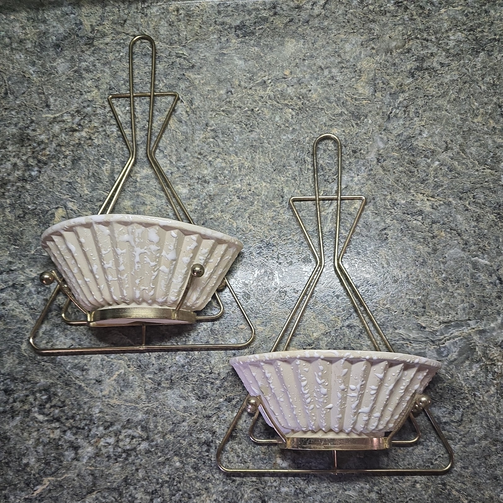 Vtg Pr Speckled Pottery Atomic Style Wall Planters Triangular Metal 1950\'s MCM 