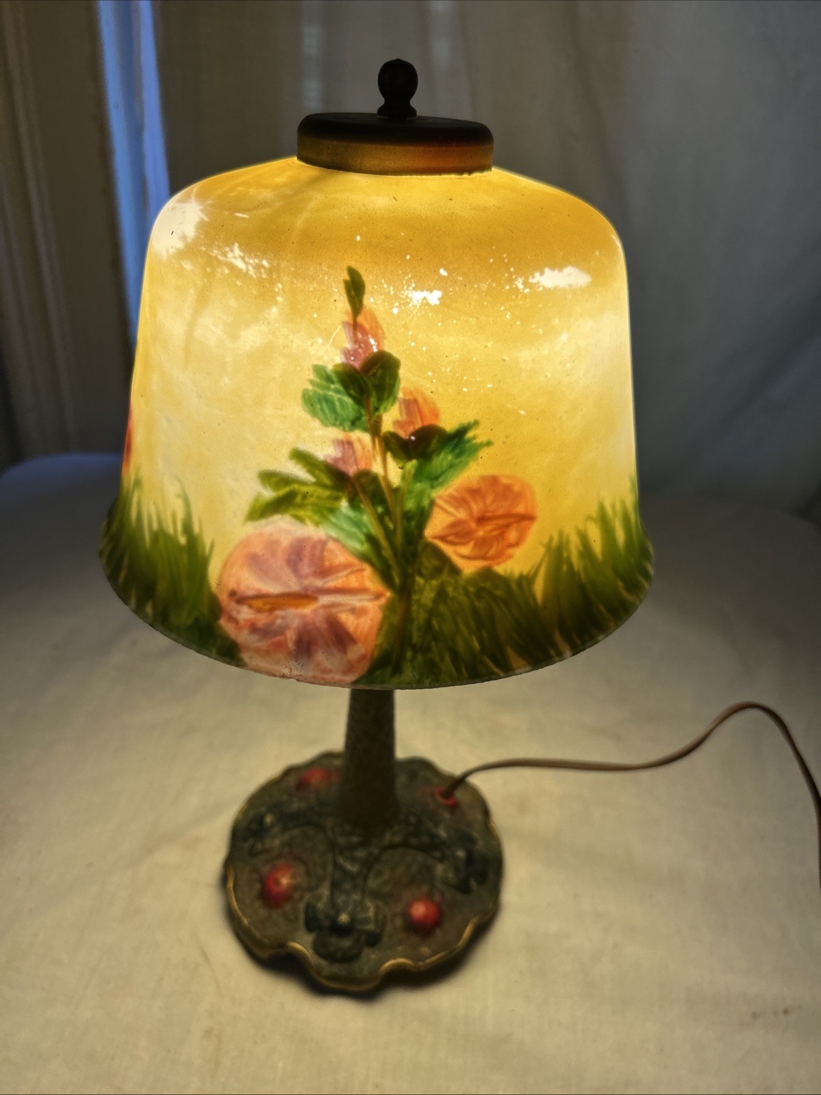 ALADDIN BOUDOIR LAMP with Hammered Arts & Crafts Base & REVERSE PAINTED LILIES