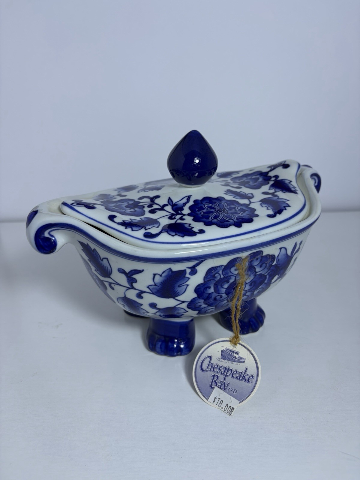 Vintage Chesapeake Bay Ltd Blue White Floral Porcelain Covered Tureen Paw Feet