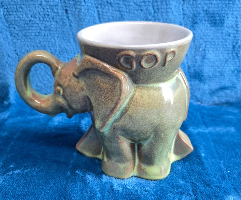 MINTY VINTAGE FRANKOMA 1972 Vintage GOP ELEPHANT REPUBLICAN PRAIRIE GREEN MUG 