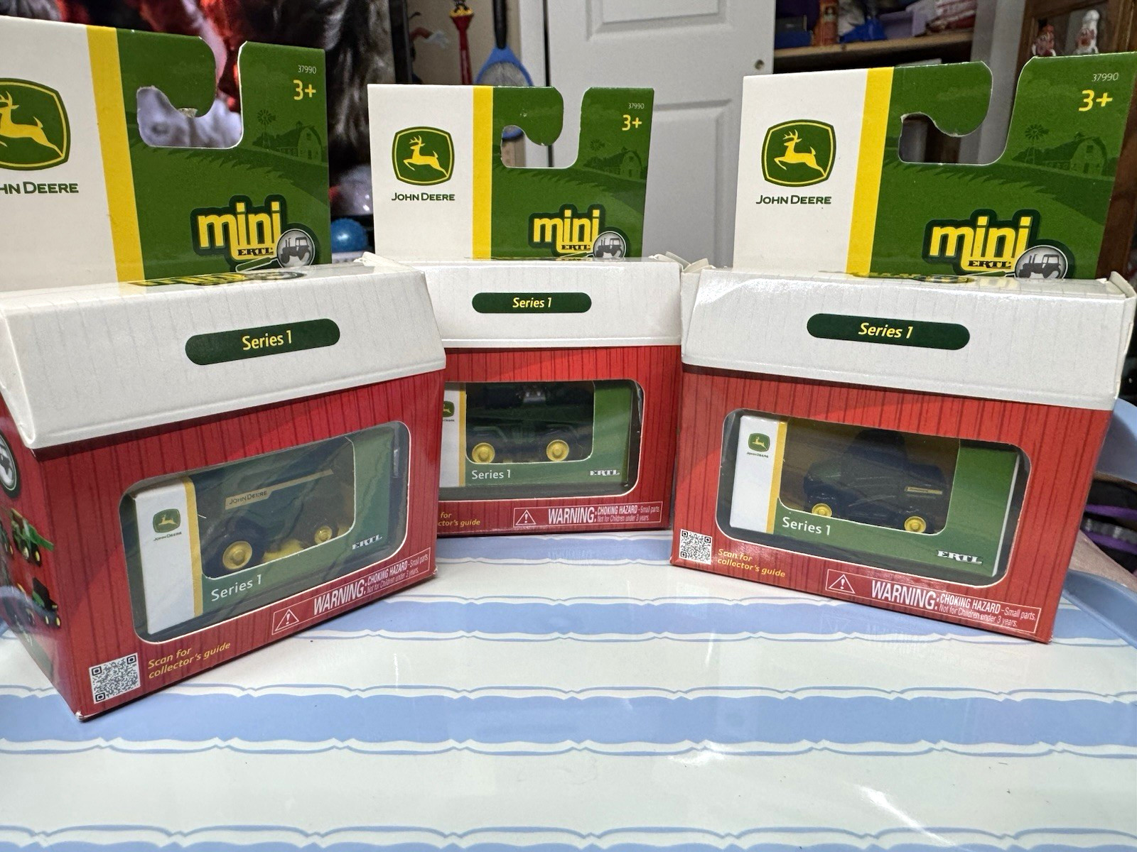 John Deere Mini ERTL Series 1 Die-Cast Vehicles Lot of 3, Agriculture Theme