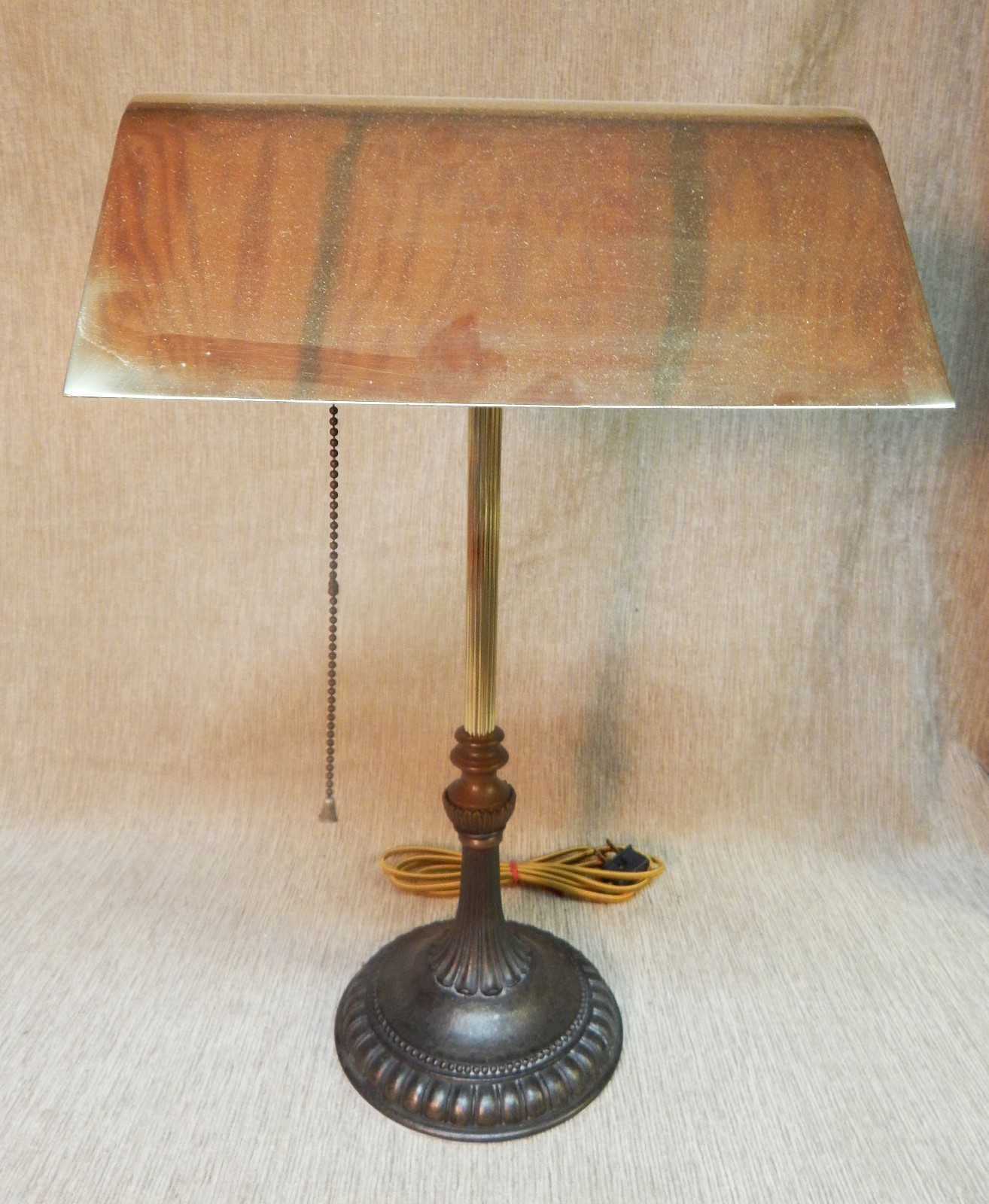 Antique Polished & Laquared Brass & Iron Desk Light Table Lamp 19\ Antique Polished & Laquared Brass & Iron Desk Light Table Lamp 19\