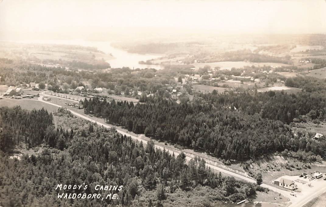 RPPC Moody\'s Cabins, Waldoboro, ME Maine Real Photo Postcard (F-C)