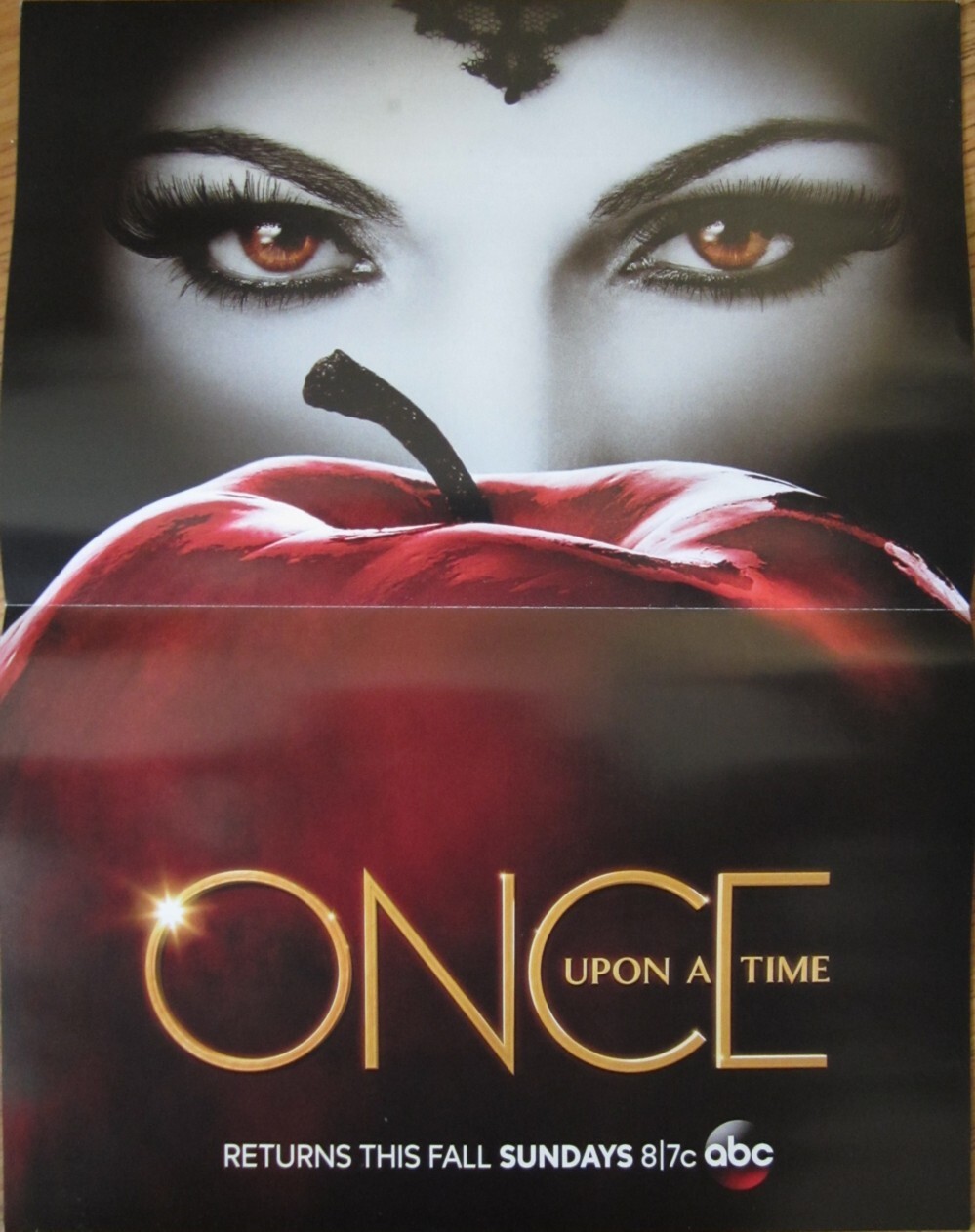 Once Upon A Time 2013 San Diego Comic-Con SDCC mini ABC promo foldout poster NEW Once Upon A Time 2013 San Diego Comic-Con SDCC mini ABC promo foldout poster NEW