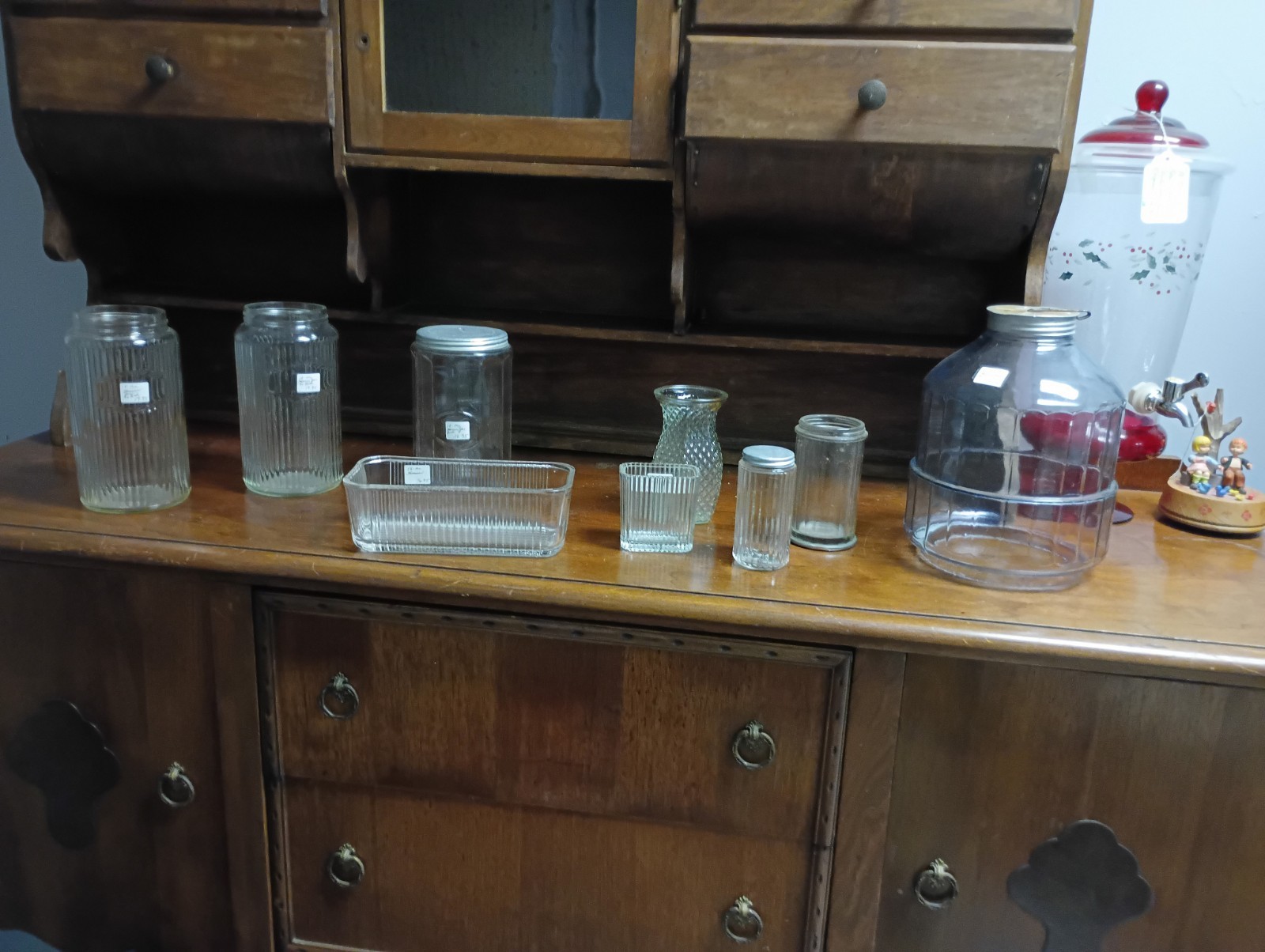Hoosier Glass Ensemble Detail Out Your Retro Kitchen With Authentic Pieces