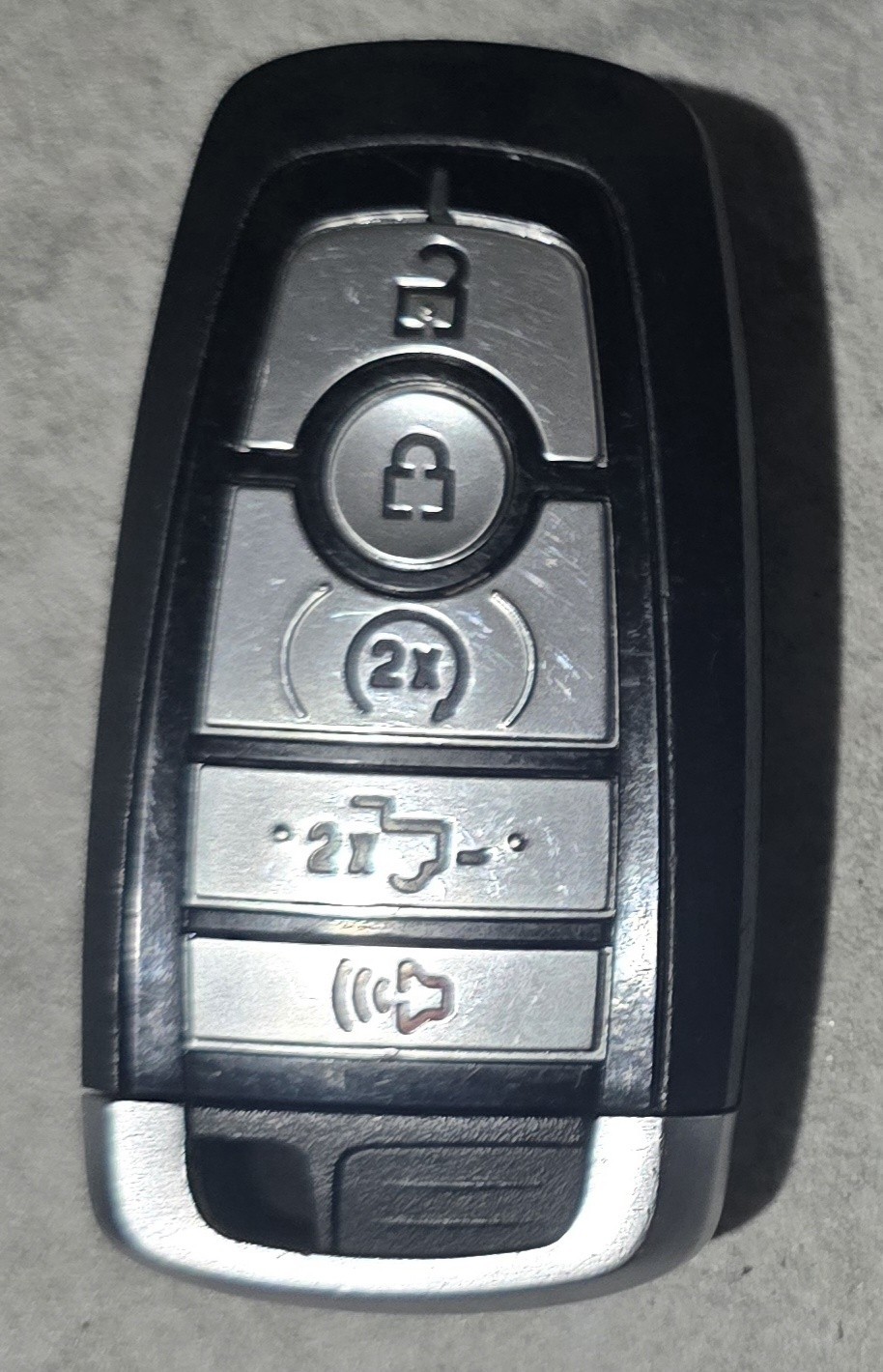 Genuine OEM Ford Smart Key Fob - HC3T-15K601-BB - F-150 F-250 F-350 Bronco Genuine OEM Ford Smart Key Fob - HC3T-15K601-BB - F-150 F-250 F-350 Bronco