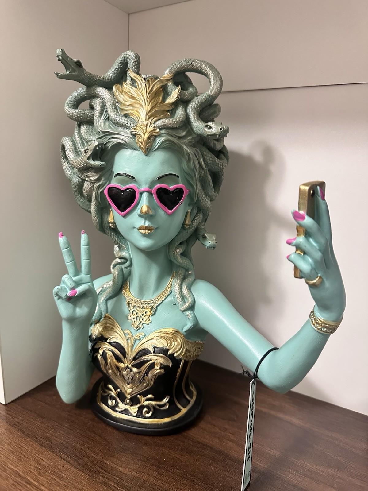 VIRAL Ghoulish Medusa Selfie Bust Resin Figurine Heart Sunglasses 12\