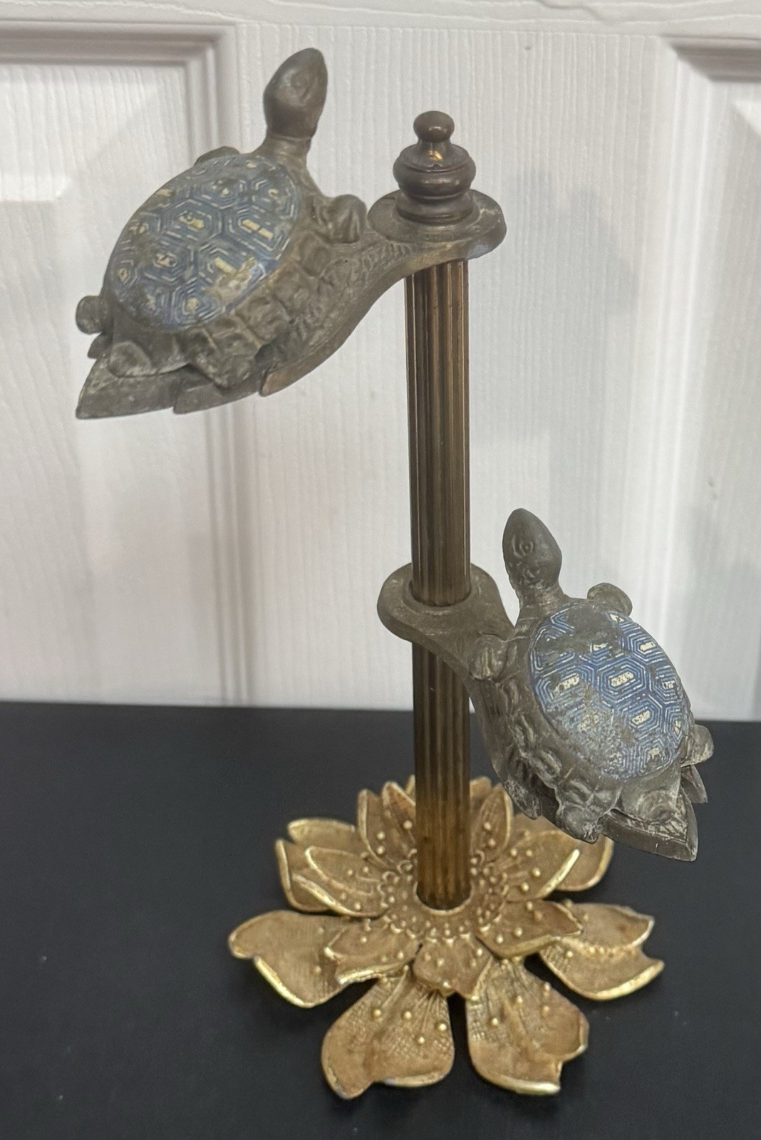 Vintage ALLIED BRASS Turtle Clip Stand Adorable