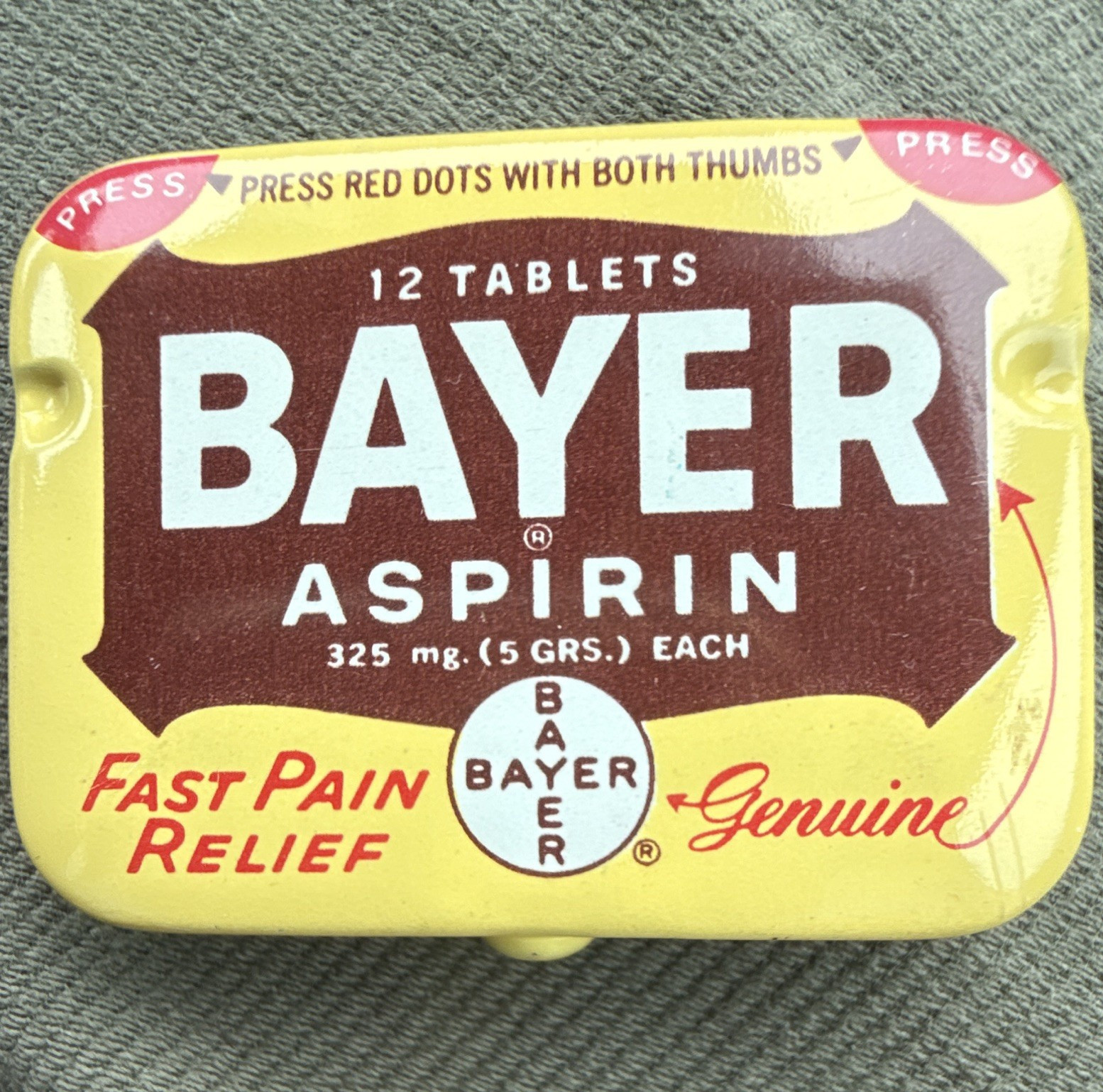 Vintage Bayer Aspirin Collectible Tin (tin only - pills not included)