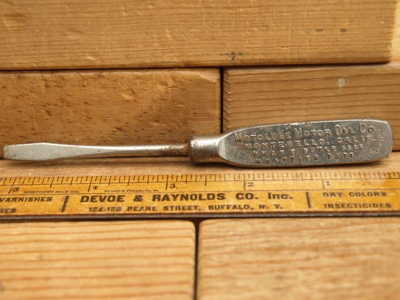 Motolube Motor Oil Co. Advertising Screwdriver, J.L.Sommer Mfg. Co. Newark 1950s