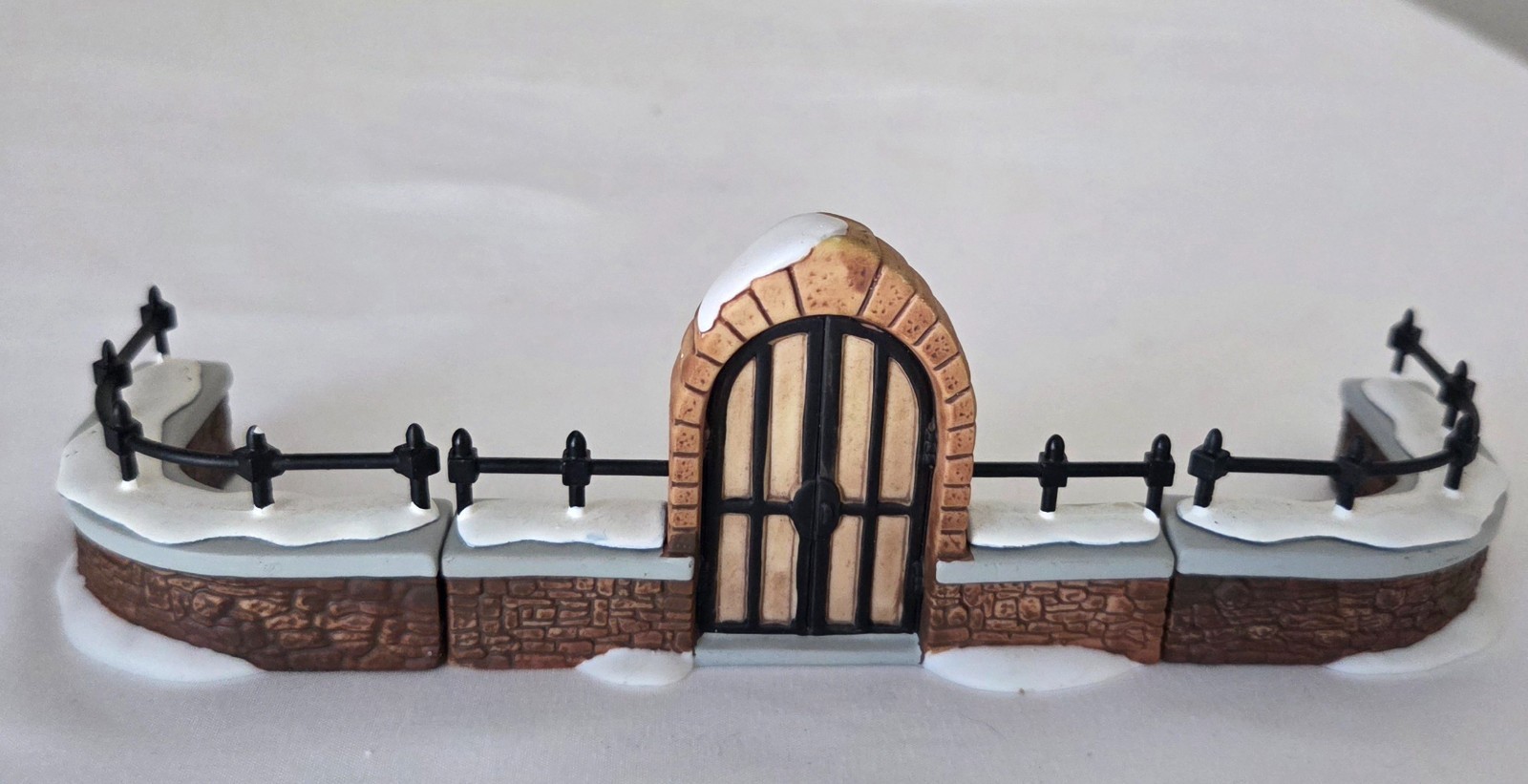Heritage Village Collection Accessories - Churchyard Gate and Fence