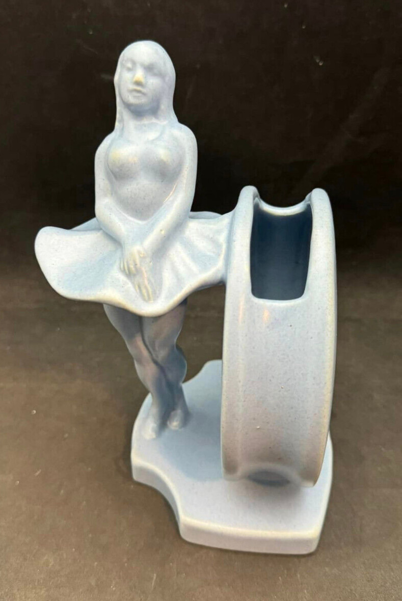 Royal Haeger Blue Ballerina Planter