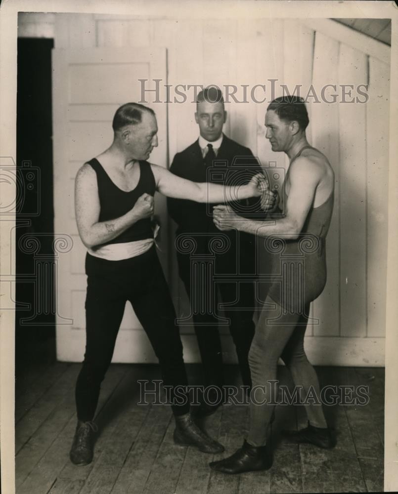 1923 Press Photo Willie Ritchie and Spike Robinson with referee W. Wadhaus