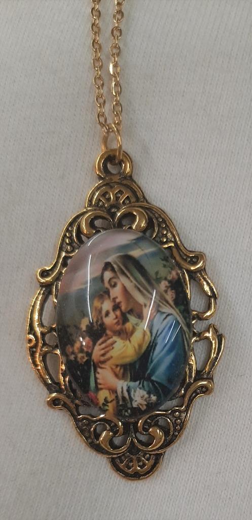 Lacy Festooned Filigree Mary Madonna Caressing the Child Jesus Goldtone Necklace