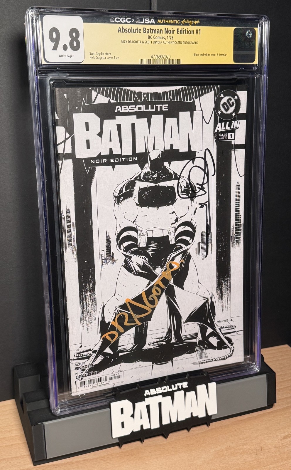 Absolute Batman #1 Noir CGC 9.8 Snyder Dragotta Signed Top Pop 1 of 7 1st Print