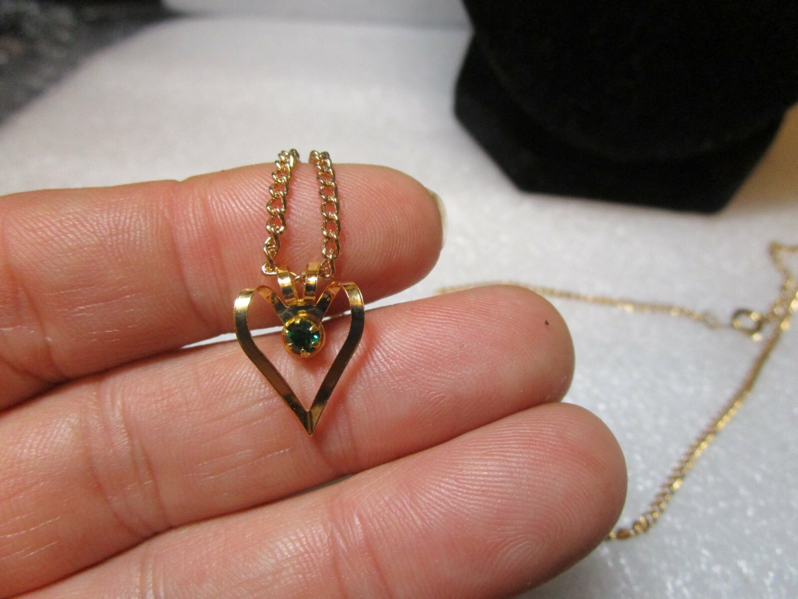 vintage new Green Rhinestone heart Necklace Gold Tone