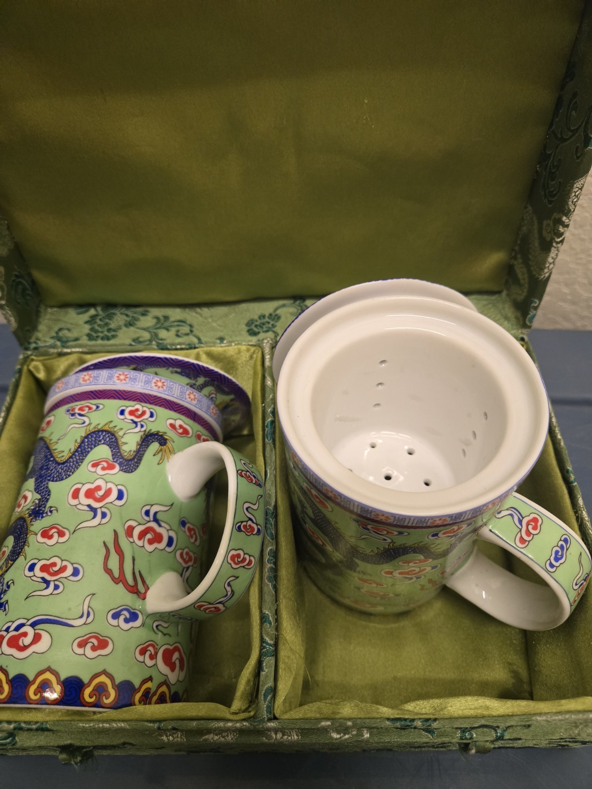 Chinese Porcelain Tea Mug Set of 2 Green Imperial Dragon Strainer Lid Gift Box