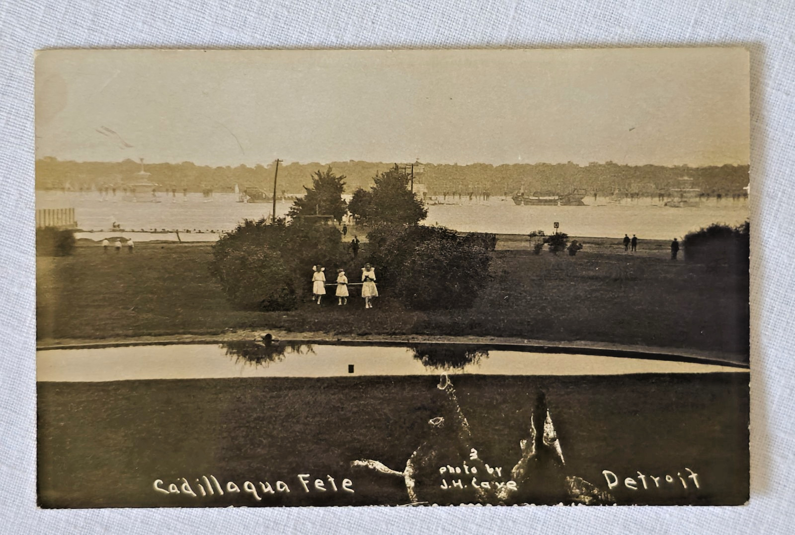 RPPC Cadillaqua Water Belle Isle View 1912 Detroit JH Cave Image 03 Unposted