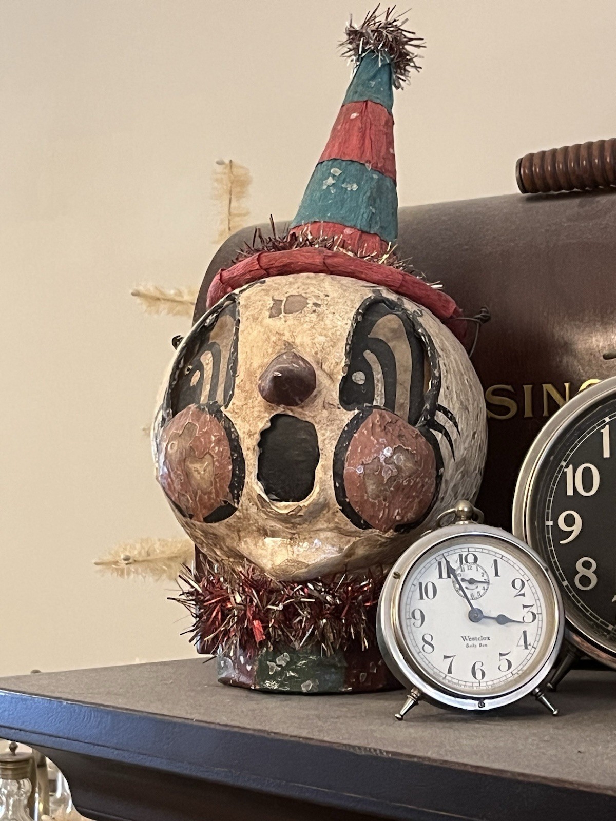 2779🌟HALLOWEEN Artist Sig Folk Art OOAK Paper Maché Carnival Clown 14” Bucket