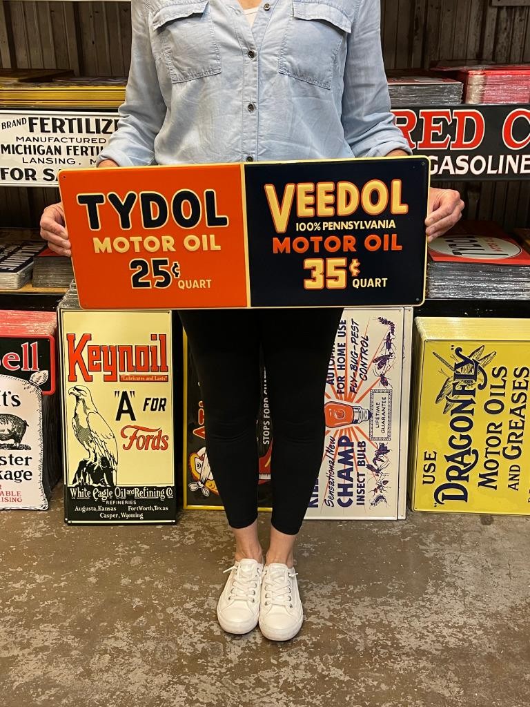 Antique Vintage Old Style Tydol Veedol Oil Made in USA
