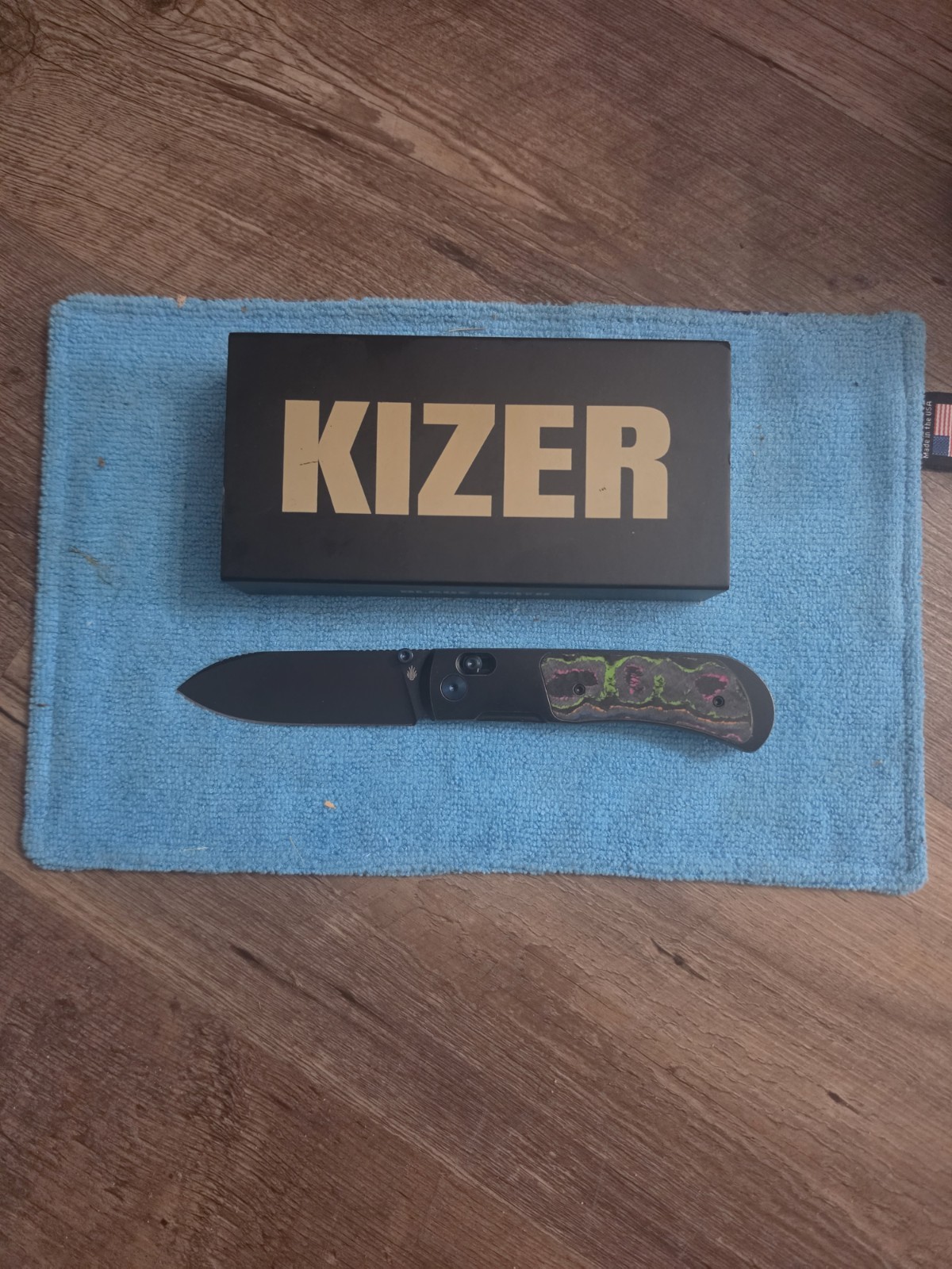 Kizer Tycho, BR-OP EXCLUSIVE, 80s Camo Carbon Fiber, DLC M390, BNIB