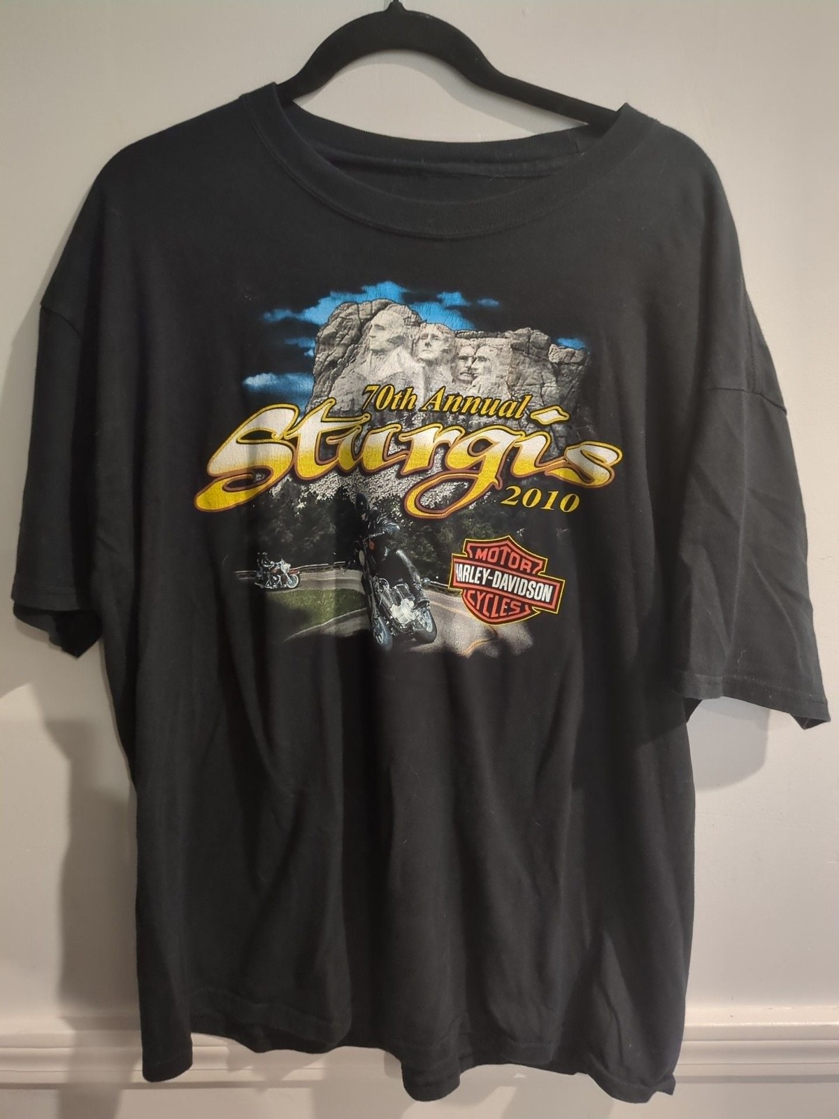 Harley-Davidson 70th Annual Sturgis 2010 Mount Rushmore T-Shirt Black BEEFY Harley-Davidson 70th Annual Sturgis 2010 Mount Rushmore T-Shirt Black BEEFY