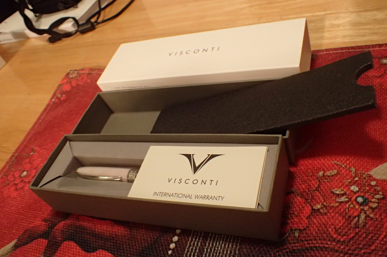 Visconti 'Venus' Rose Ballpoint Pen Brand New Visconti 'Venus' Rose Ballpoint Pen Brand New
