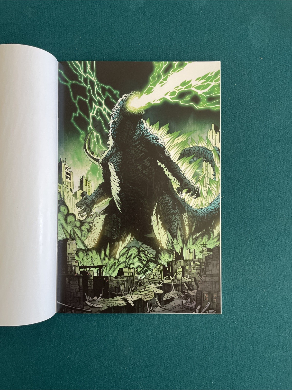 The Horror Of Godzilla 1 Danny Earls Glow Cover Ltd to 500 COA + Godzilla ashcan The Horror Of Godzilla 1 Danny Earls Glow Cover Ltd to 500 COA + Godzilla ashcan