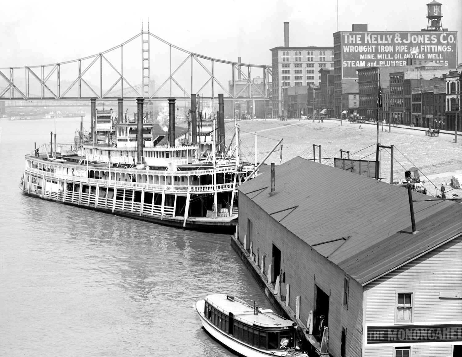 1900-1910 Levee, Pittsburgh, Pennsylvania Vintage Photograph 8.5\