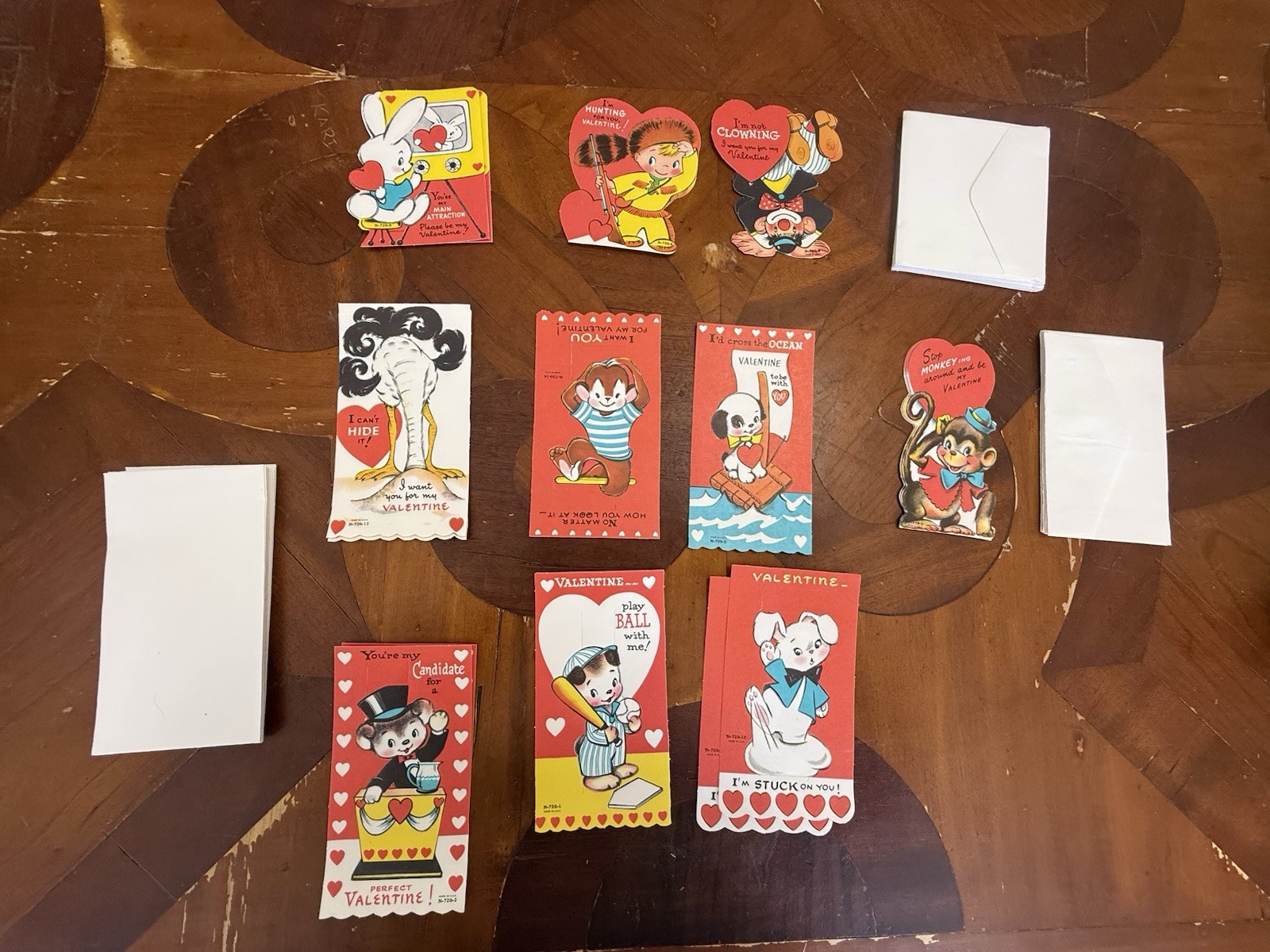 Valentine\'s Day Cards Vtg -  1960s or 1970s New w/Envelopes 24 Ephemera