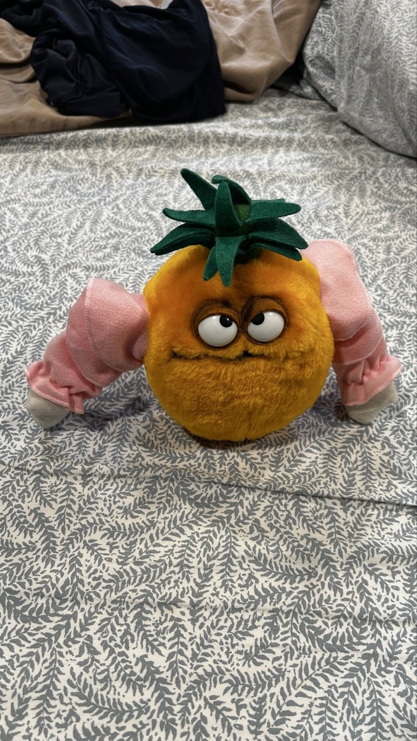 Vintage 1982 Walt Disney Epcot Kitchen Kabaret Mr Pineapple Toy #30-3446 Yellow