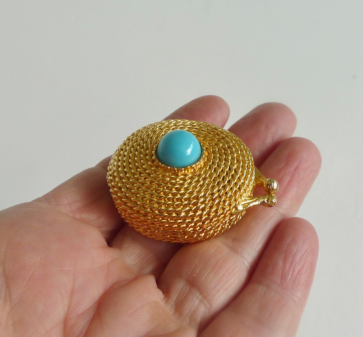 Vintage Estee Lauder compact with solid perfume pocket purse small blue cabochon