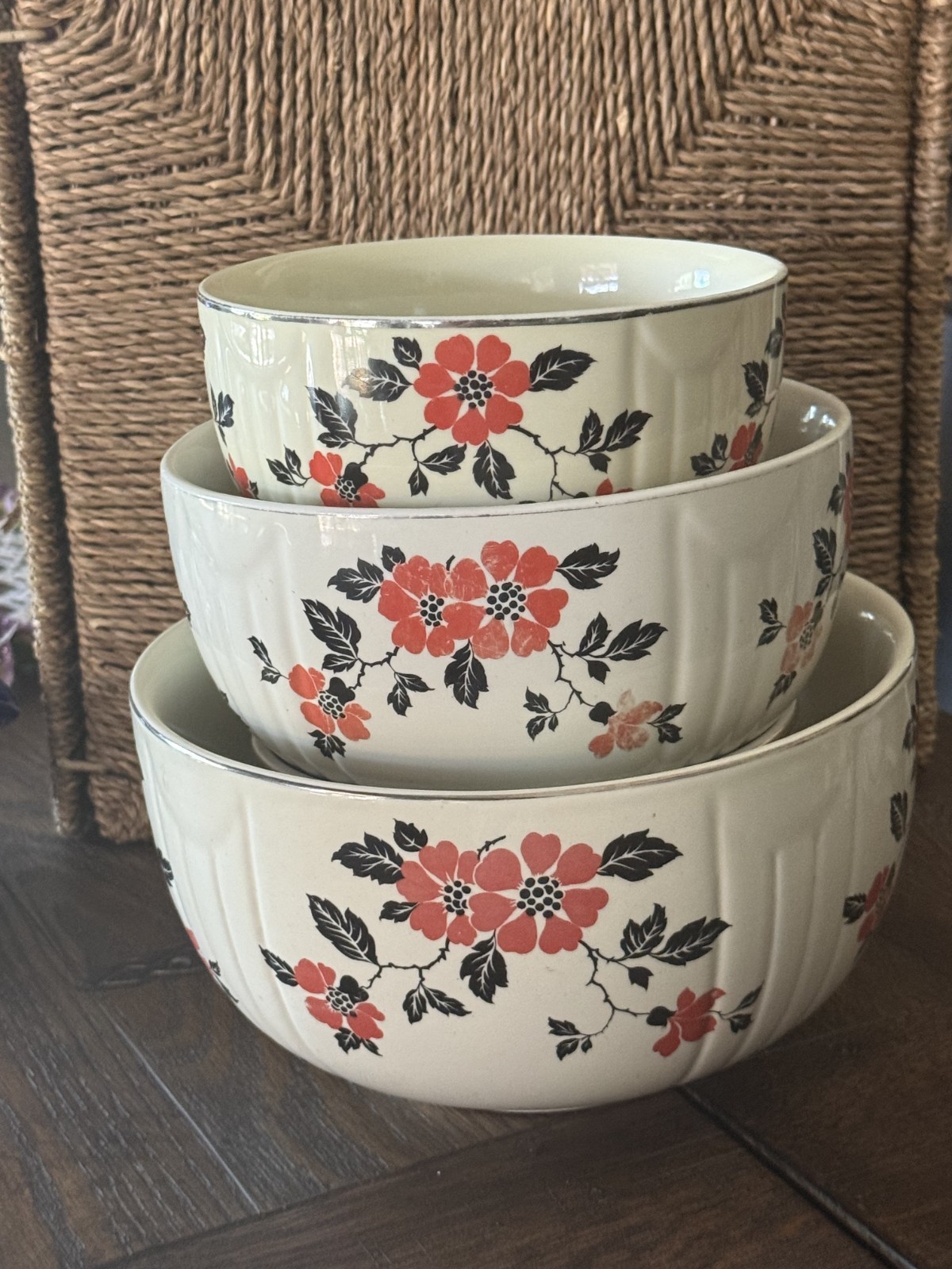 Vintage Hall Red Poppy Nesting Mixer Bowls Set of 3 Superior Quality Kitchenware