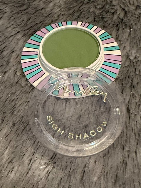 Rare Yardley Sigh Shadow - Heath Green? New/Old Stock Rare Yardley Sigh Shadow - Heath Green? New/Old Stock