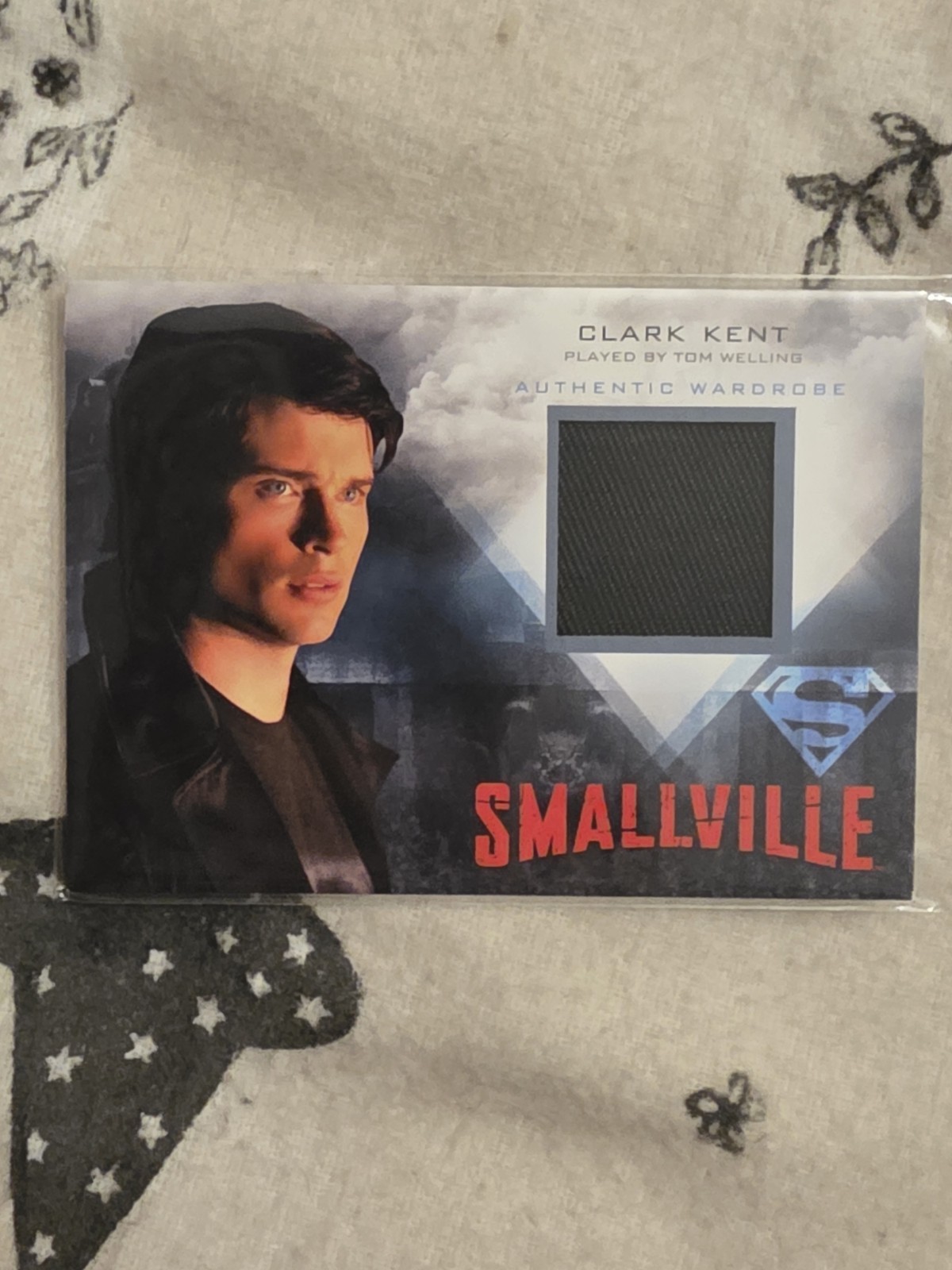 Smallville Clark Kent Black Blur Jacket Wardrobe Relic Card