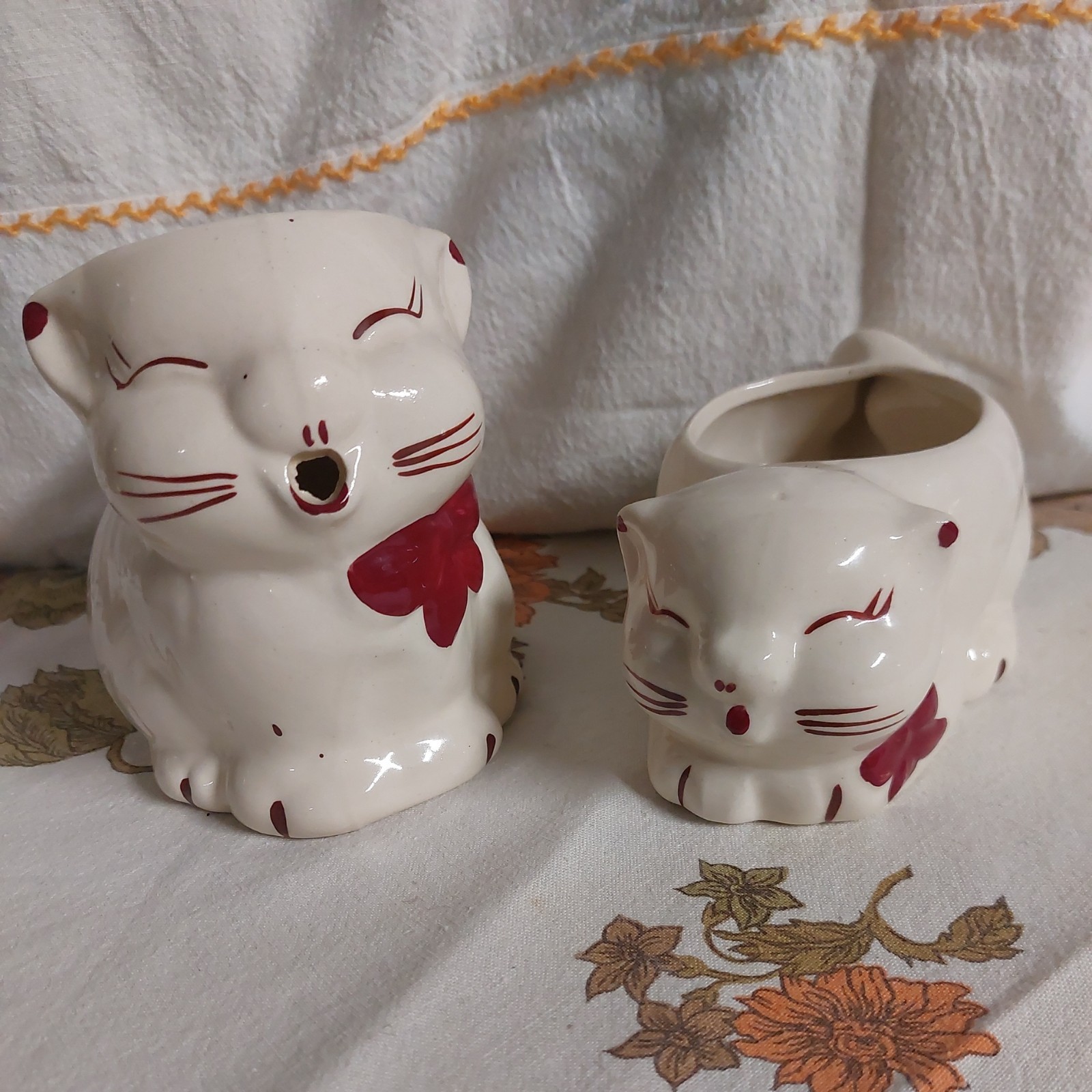Vintage 1940s Shawnee Pottery Puss N Boots Cat Sugar Bowl & Creamer Pitcher
